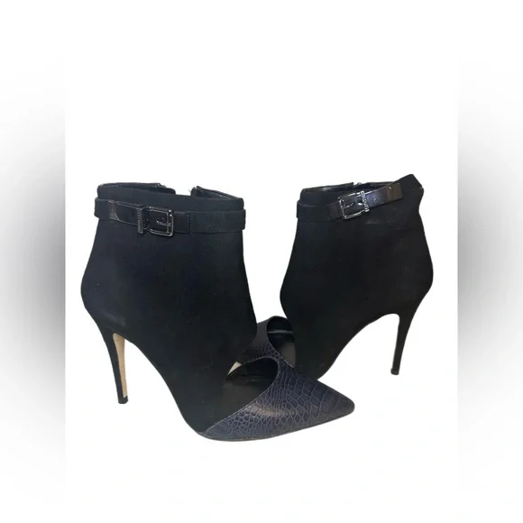 BCBGeneration Women's BG Odin Dress Pump - Picture 3 of 5